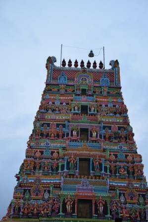 Besuch des Sri Kamadchi Ampal Tempel in Hamm - 