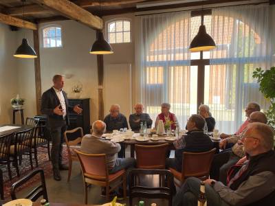 SU-Stammtischs mit Henning Rehbaum am 4.10.2022  - 
